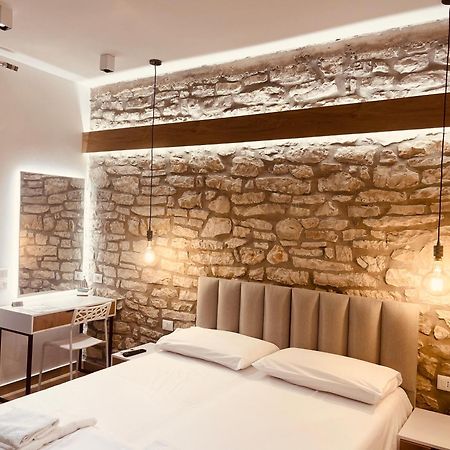 Comfort Guest Rooms Vila Hm Sarande Exterior photo