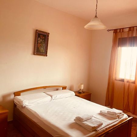 Comfort Guest Rooms Vila Hm Sarande Exterior photo
