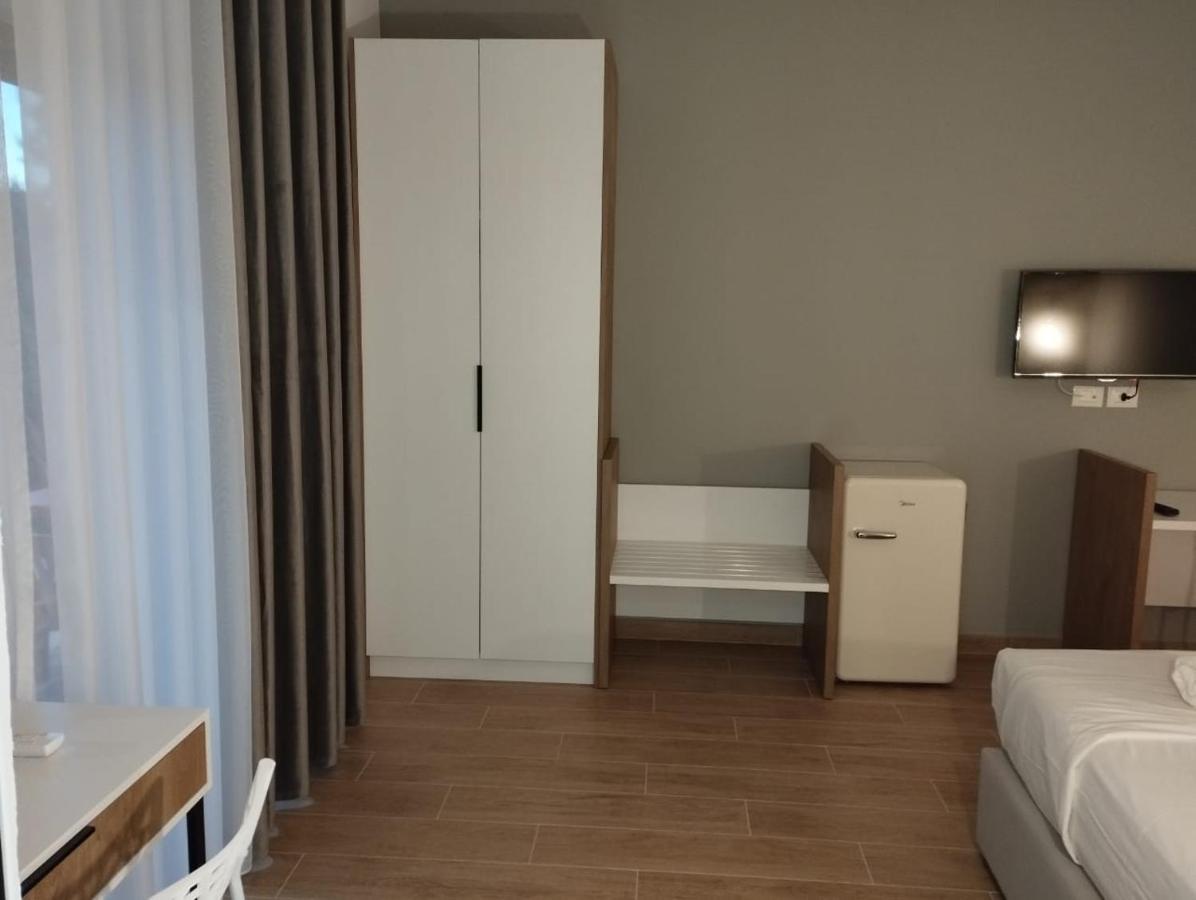 Comfort Guest Rooms Vila Hm Sarande Exterior photo
