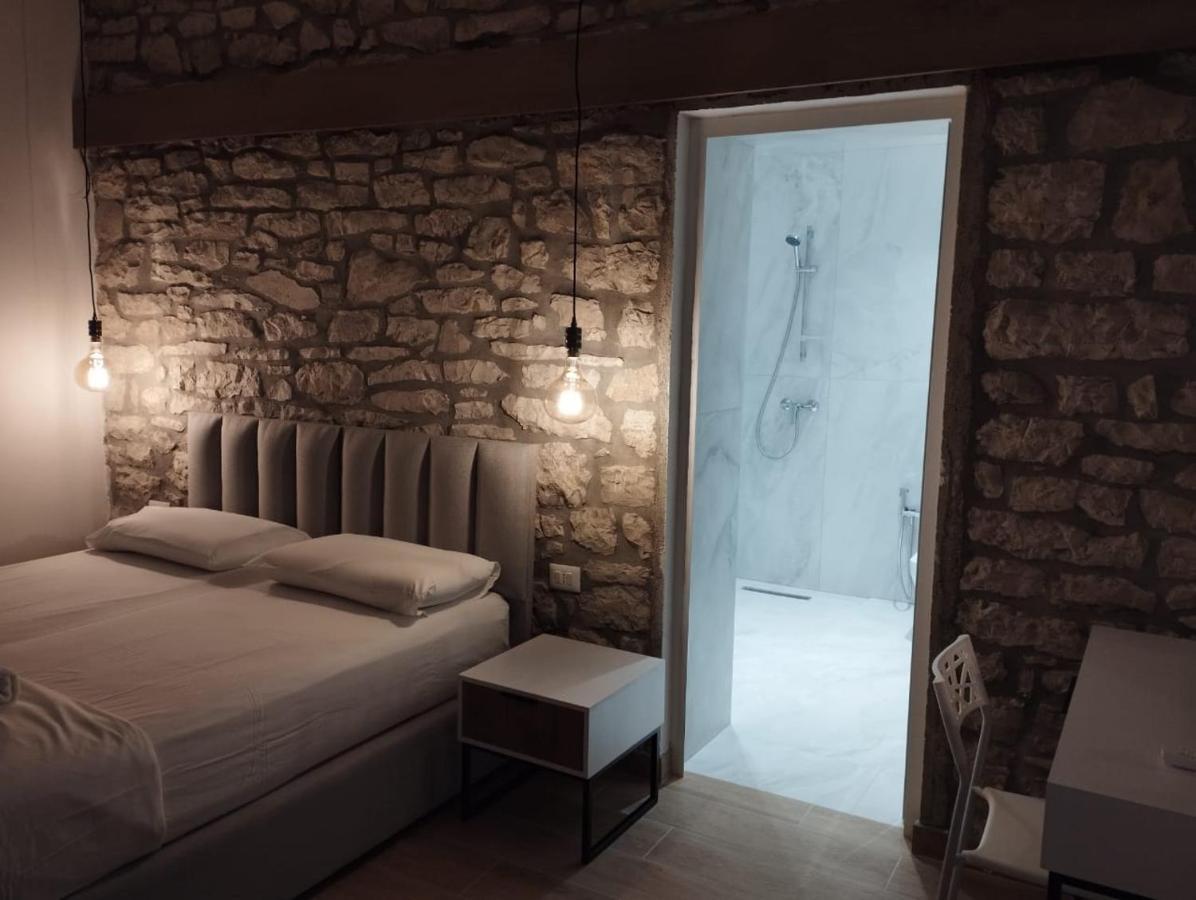Comfort Guest Rooms Vila Hm Sarande Exterior photo