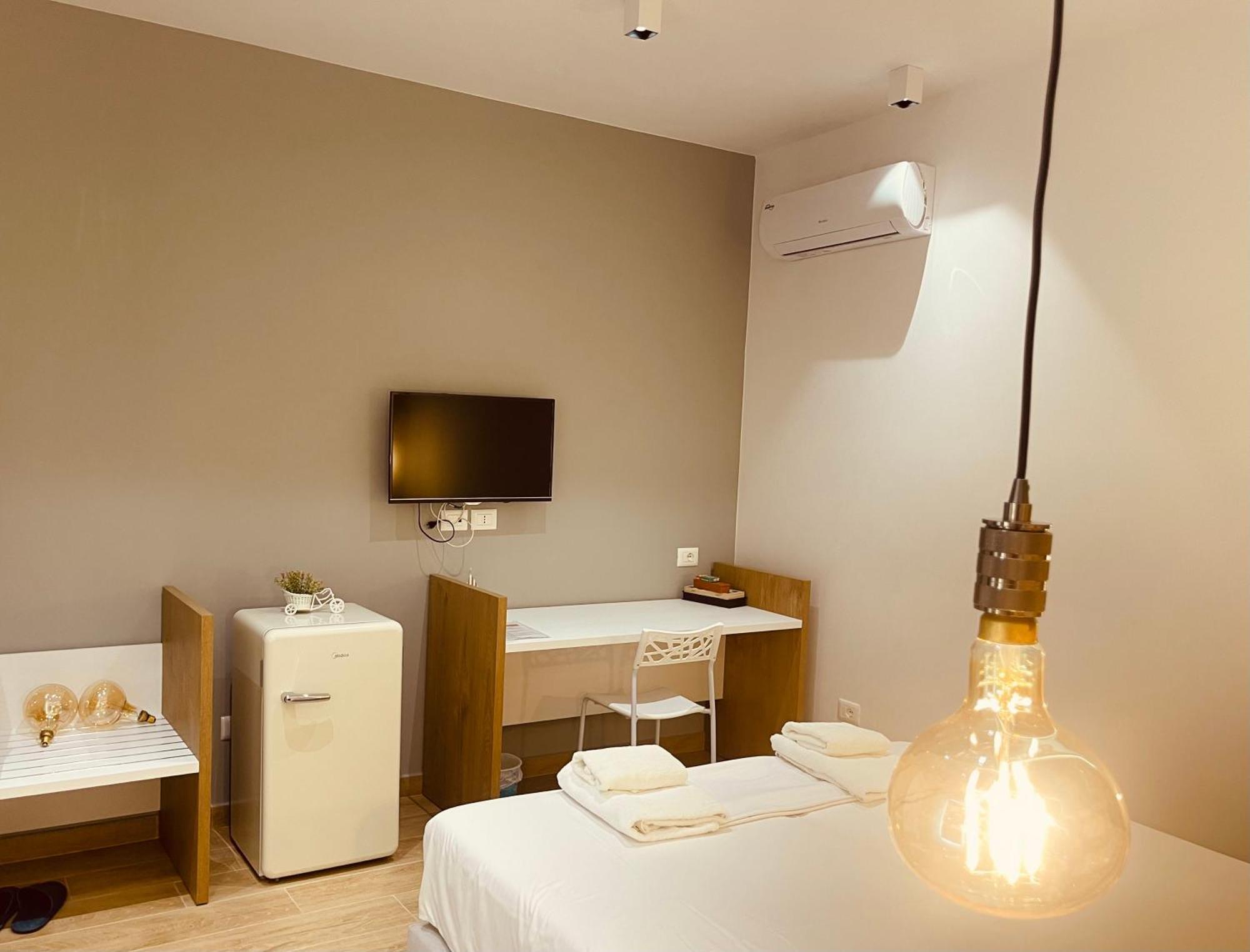 Comfort Guest Rooms Vila Hm Sarande Exterior photo