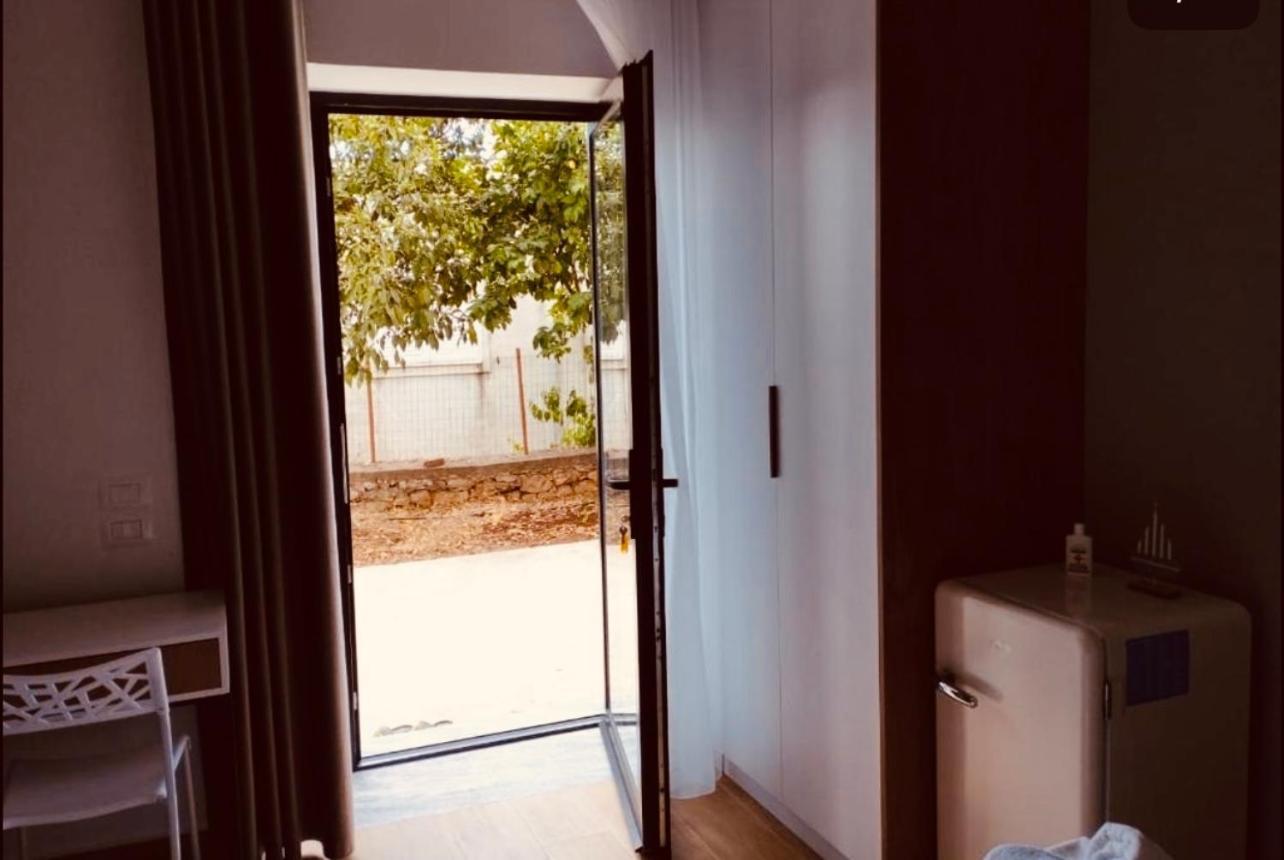 Comfort Guest Rooms Vila Hm Sarande Exterior photo