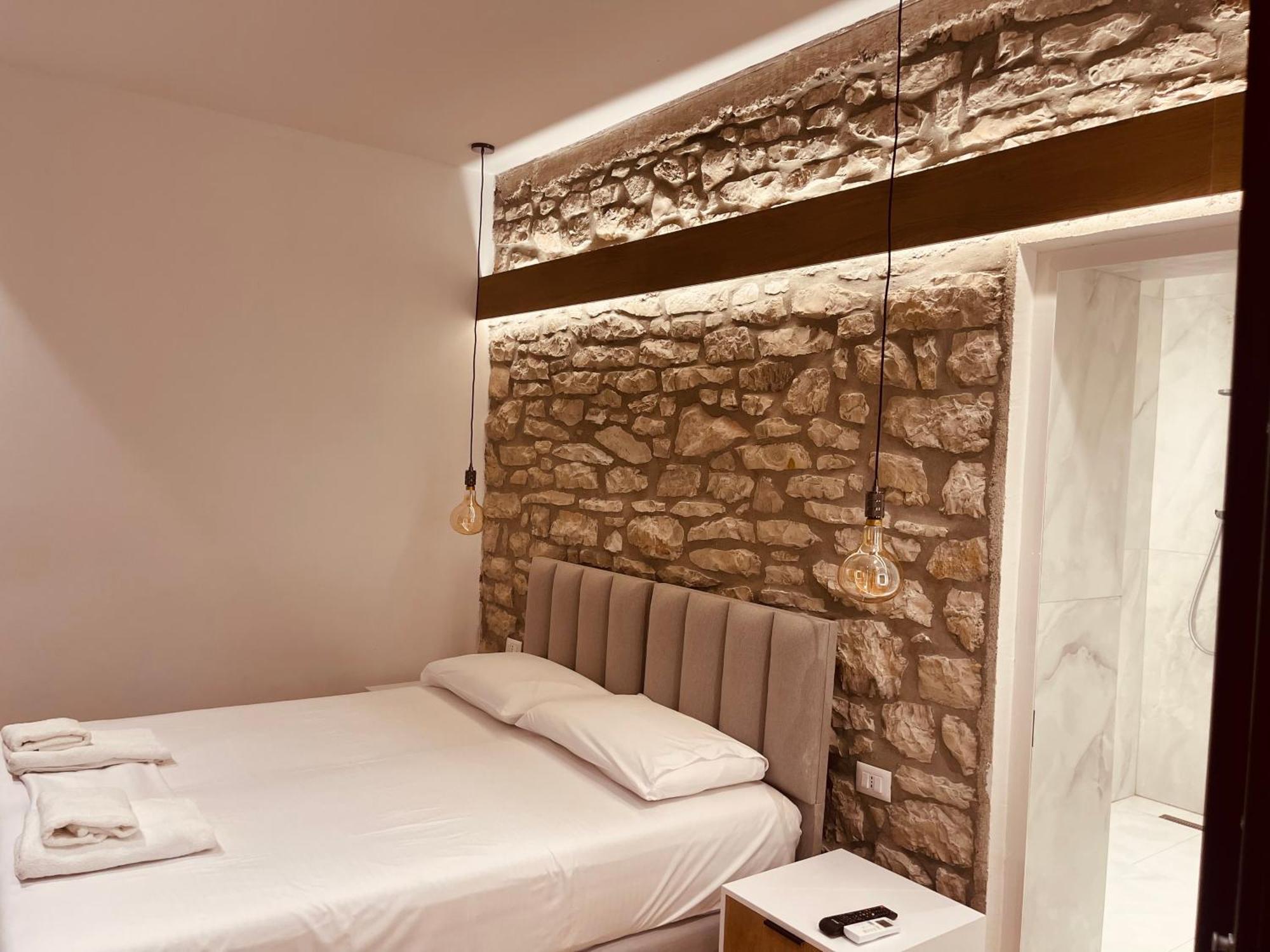 Comfort Guest Rooms Vila Hm Sarande Exterior photo